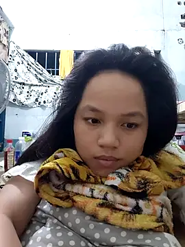 Snapshot of Anny-ly chatting on 10-13-25, 12:05 Anny-ly online show from 10-13-25, 12:05