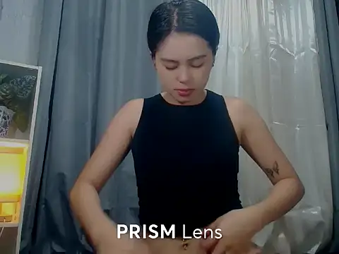 Urasian ladybug online show from 03-21-26, 04:17