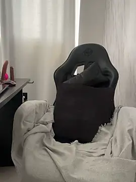 yumi-hot online show from 04-08-26, 02:28