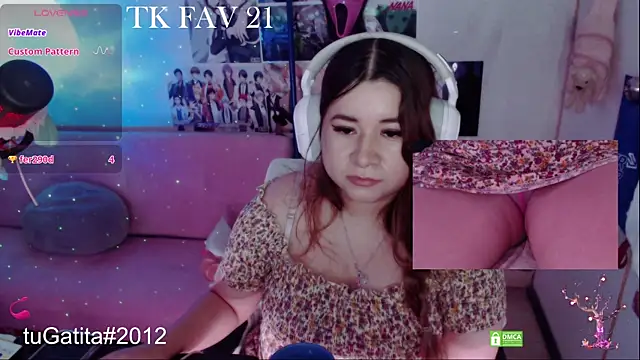 Snapshot of Pink_girl0n chatting on 04-06-26, 04:46 Pink girl0n online show from 04-06-26, 04:46