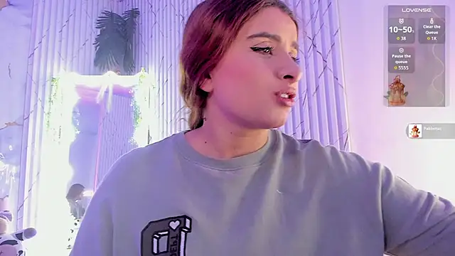 Naomy tay1 online show from 04-11-26, 03:00