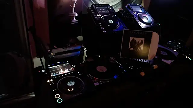 Snapshot of TransFionaLuv chatting on 03-10-26, 06:57 TransFionaLuv online show from 03-10-26, 06:57