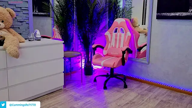 Reina Cummings online show from 02-21-26, 08:04