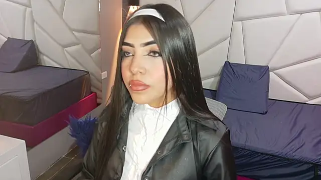 Snapshot of aysel_27 chatting on 11-23-25, 12:21 aysel 27 online show from 11-23-25, 12:21