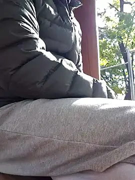 Snapshot of starvingo2002 chatting on 11-02-25, 04:04 starvingo2002 online show from 11-02-25, 04:04