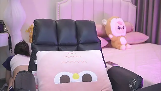  Dorry  online show from 04-19-26, 06:32