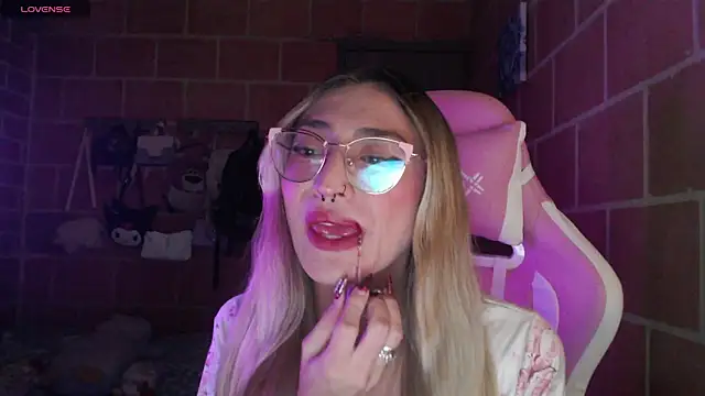Andrea camilaaa online show from 07-24-26, 05:27