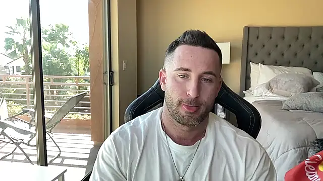 brettmycles28 online show from 11-24-25, 06:07