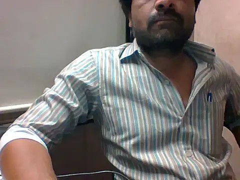 Snapshot of autophile-indian chatting on 11-04-25, 01:10 autophile-indian online show from 11-04-25, 01:10