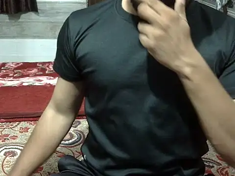 Snapshot of autophile-indian chatting on 11-14-25, 04:38 autophile-indian online show from 11-14-25, 04:38