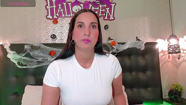 Sharonevanss  online show from 10-10-25, 08:41