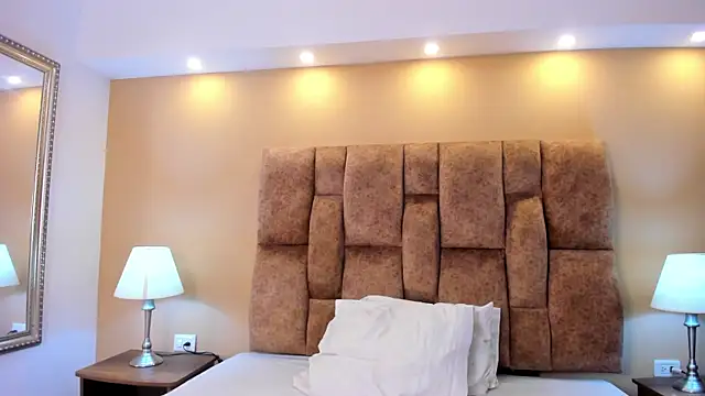 Sharonevanss  online show from 07-21-26, 12:18