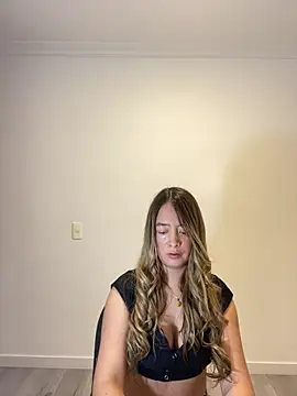 Zara Ross online show from 10-07-25, 01:14