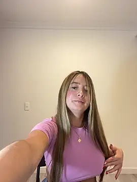 Snapshot of Zara_Ross chatting on 02-09-26, 12:03 Zara Ross online show from 02-09-26, 12:03