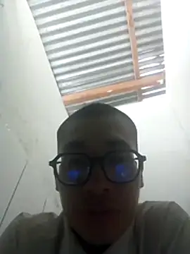 Snapshot of Marioeso chatting on 07-20-26, 05:26 Marioeso online show from 07-20-26, 05:26