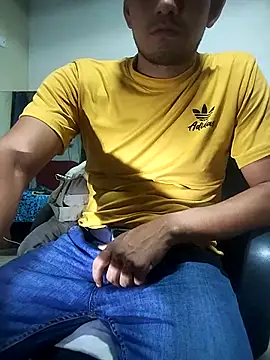 Snapshot of Bosssweet22cm chatting on 11-13-25, 01:04 Bosssweet22cm online show from 11-13-25, 01:04