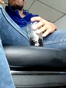 Snapshot of Bosssweet22cm chatting on 12-15-25, 04:00 Bosssweet22cm online show from 12-15-25, 04:00