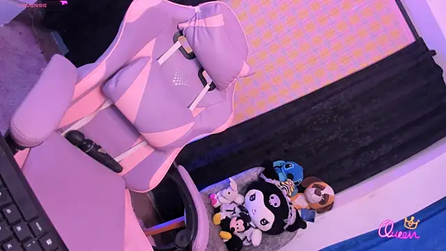 cassie dilaurentis online show from 04-07-26, 08:20