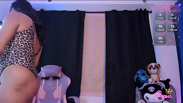 cassie dilaurentis online show from 04-25-26, 02:14