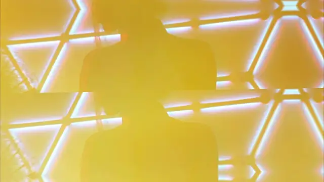 Snapshot of Alvuwkaa chatting on 11-10-25, 08:35 Alvuwkaa online show from 11-10-25, 08:35