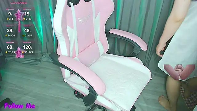 Snapshot of BabeFaceless chatting on 09-21-25, 06:42 BabeFaceless online show from 09-21-25, 06:42