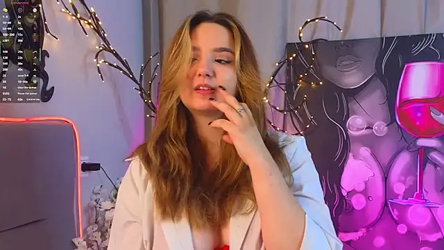 Snapshot of LucilleMcBride chatting on 12-03-25, 06:21 LucilleMcBride online show from 12-03-25, 06:21