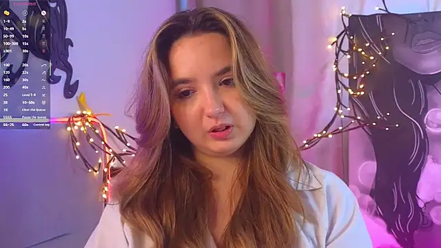 Snapshot of LucilleMcBride chatting on 12-16-25, 07:35 LucilleMcBride online show from 12-16-25, 07:35