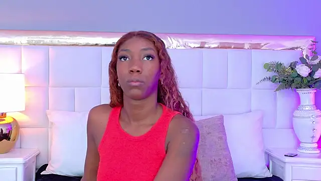 MadeleineHocker online show from 11-04-25, 01:32