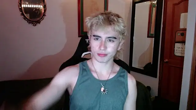 Snapshot of DanteObscuro chatting on 11-15-25, 07:49 DanteObscuro online show from 11-15-25, 07:49