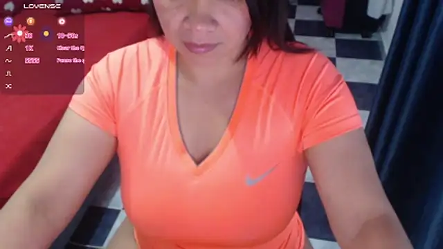 Snapshot of hiilarybrown chatting on 02-03-26, 10:04 hiilarybrown online show from 02-03-26, 10:04