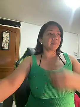 hiilarybrown online show from 04-28-26, 11:32