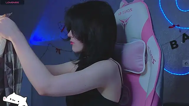 Snapshot of Sophie_SkyAngel chatting on 01-11-26, 04:28 Sophie SkyAngel online show from 01-11-26, 04:28