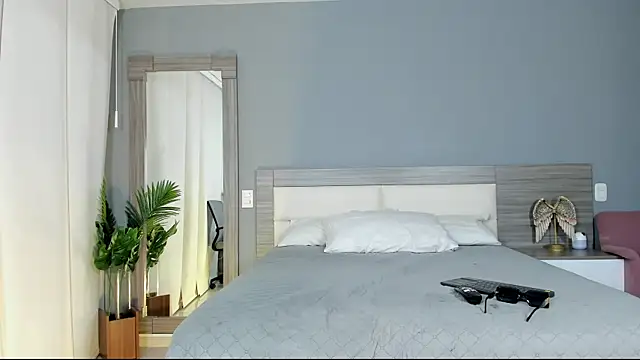 Snapshot of Alaiaguerra chatting on 10-01-25, 08:15 Alaiaguerra online show from 10-01-25, 08:15