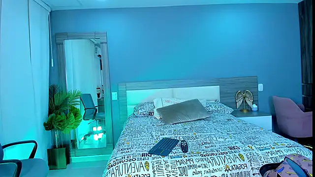 Snapshot of Alaiaguerra chatting on 10-09-25, 07:34 Alaiaguerra online show from 10-09-25, 07:34