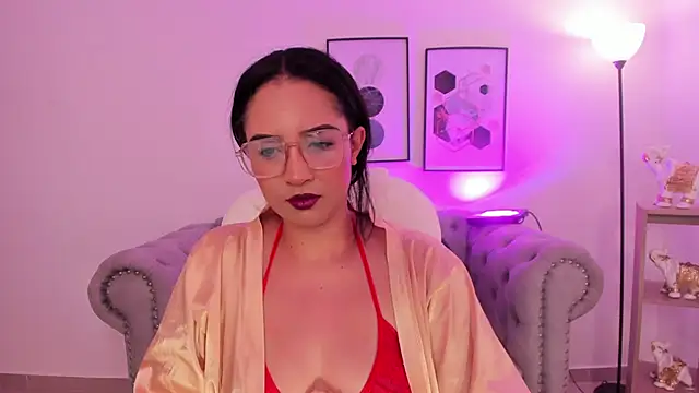 Sharon breezee online show from 12-04-25, 04:55