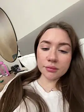 MeganStrain online show from 03-05-26, 04:03