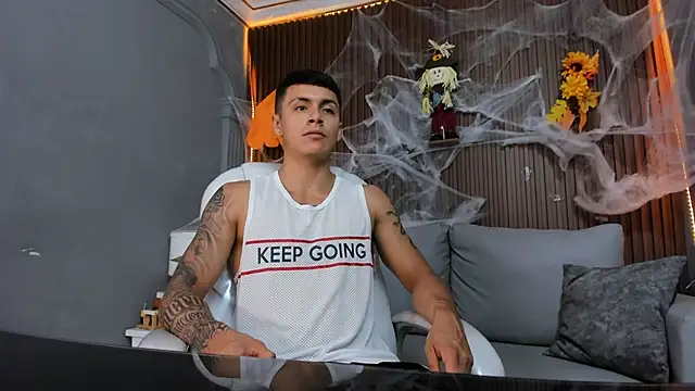 Leo santoro online show from 10-26-25, 03:29