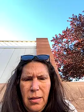 Snapshot of petalsexy chatting on 10-30-25, 04:52 petalsexy online show from 10-30-25, 04:52