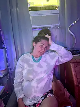 Snapshot of petalsexy chatting on 11-08-25, 06:07 petalsexy online show from 11-08-25, 06:07