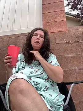 Snapshot of petalsexy chatting on 11-14-25, 05:44 petalsexy online show from 11-14-25, 05:44