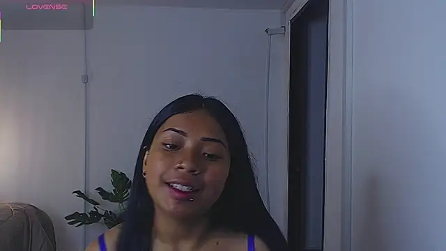 LilyCutee  online show from 10-08-25, 07:11