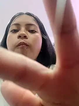 LilyCutee  online show from 10-09-25, 07:12