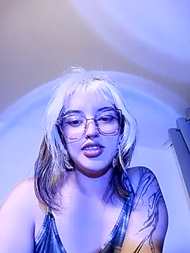 Blueee cat online show from 03-24-26, 07:24