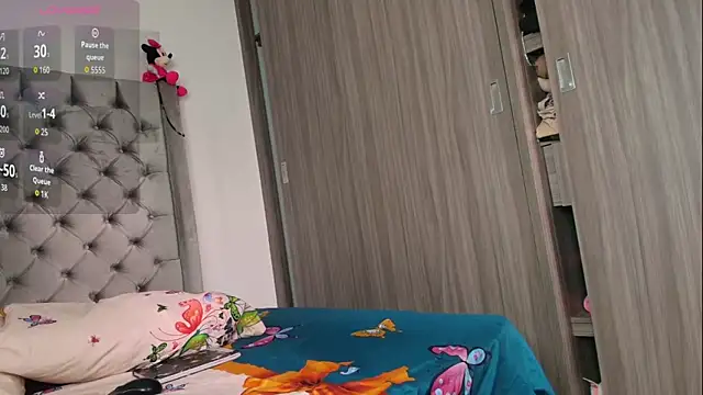 Snapshot of dreamsussi chatting on 11-10-25, 09:03 dreamsussi online show from 11-10-25, 09:03