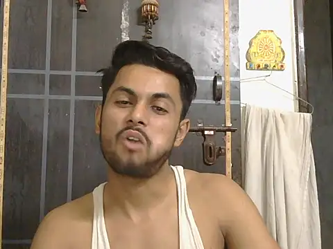Snapshot of ursdreamperson chatting on 05-13-26, 01:41 ursdreamperson online show from 05-13-26, 01:41