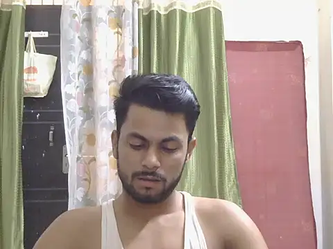 Snapshot of ursdreamperson chatting on 05-18-26, 12:40 ursdreamperson online show from 05-18-26, 12:40