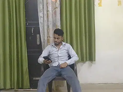 Snapshot of ursdreamperson chatting on 06-01-26, 01:29 ursdreamperson online show from 06-01-26, 01:29
