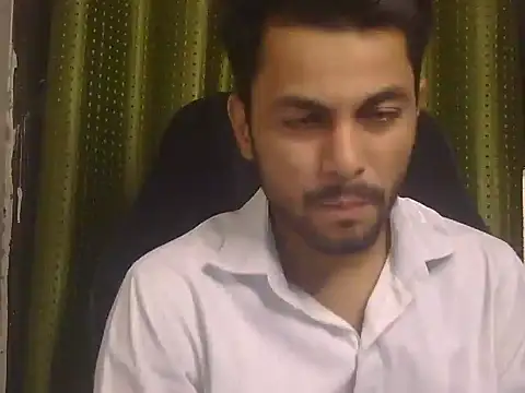 Snapshot of ursdreamperson chatting on 07-13-26, 12:57 ursdreamperson online show from 07-13-26, 12:57