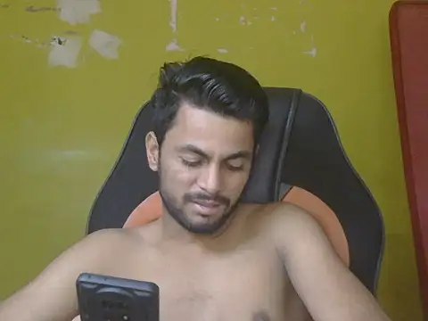 Snapshot of ursdreamperson chatting on 07-17-26, 02:29 ursdreamperson online show from 07-17-26, 02:29
