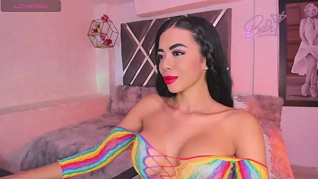 Snapshot of pocahontasweetss03 chatting on 09-14-25, 02:11 pocahontasweetss03 online show from 09-14-25, 02:11